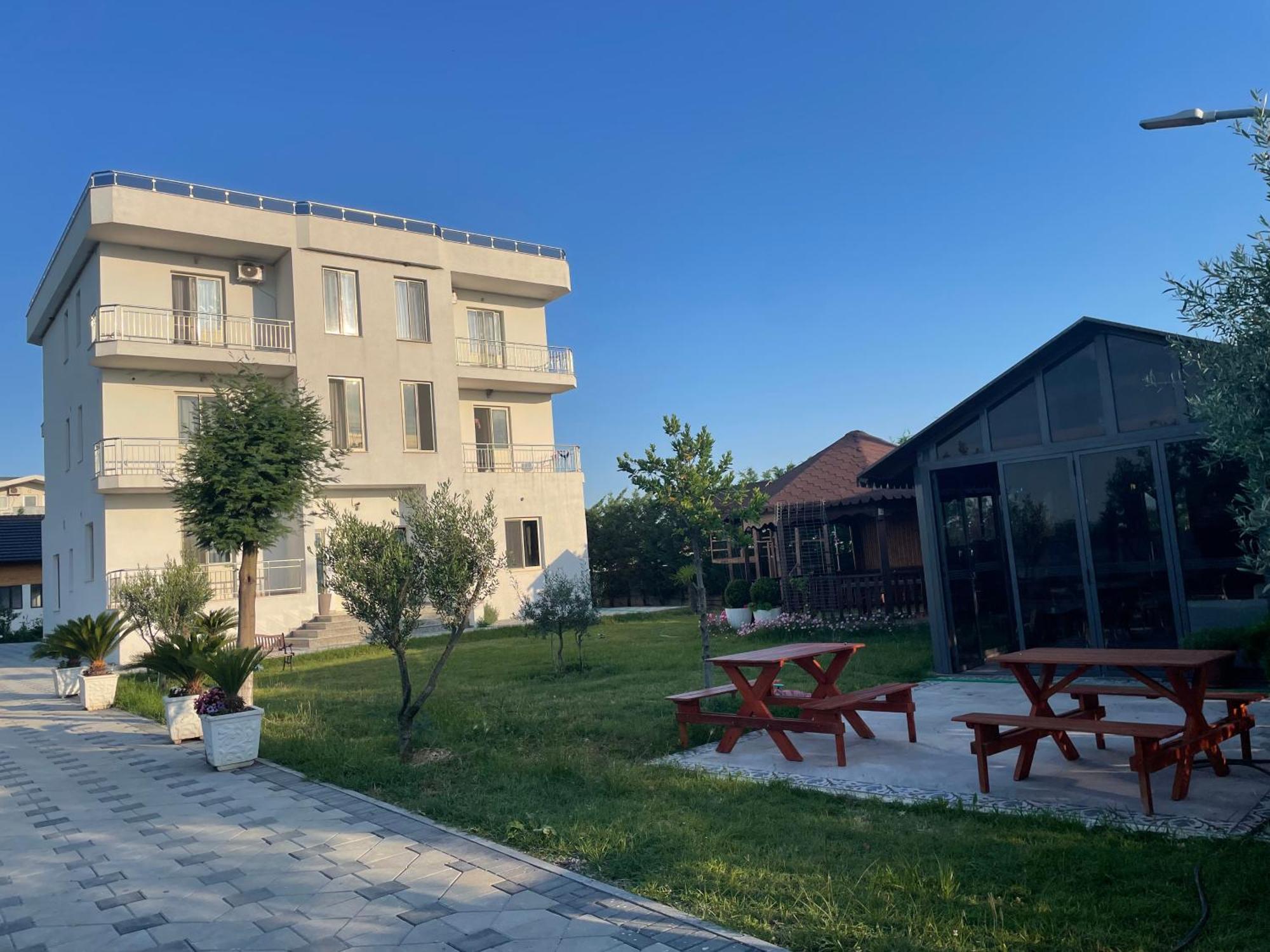 Kunevain Guest House Lezhë Exterior foto